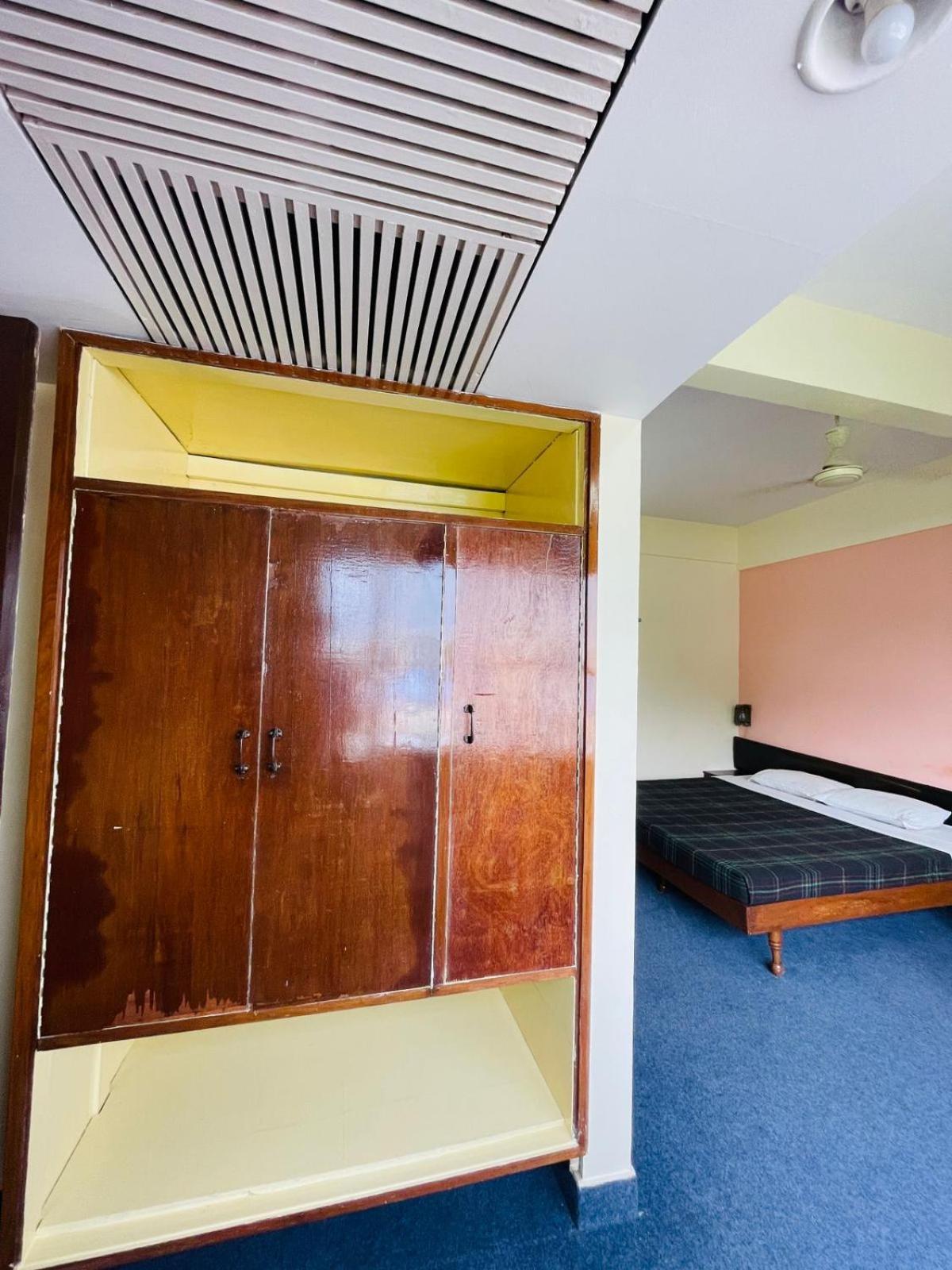 Gautam Hotel Váránaszi Kültér fotó