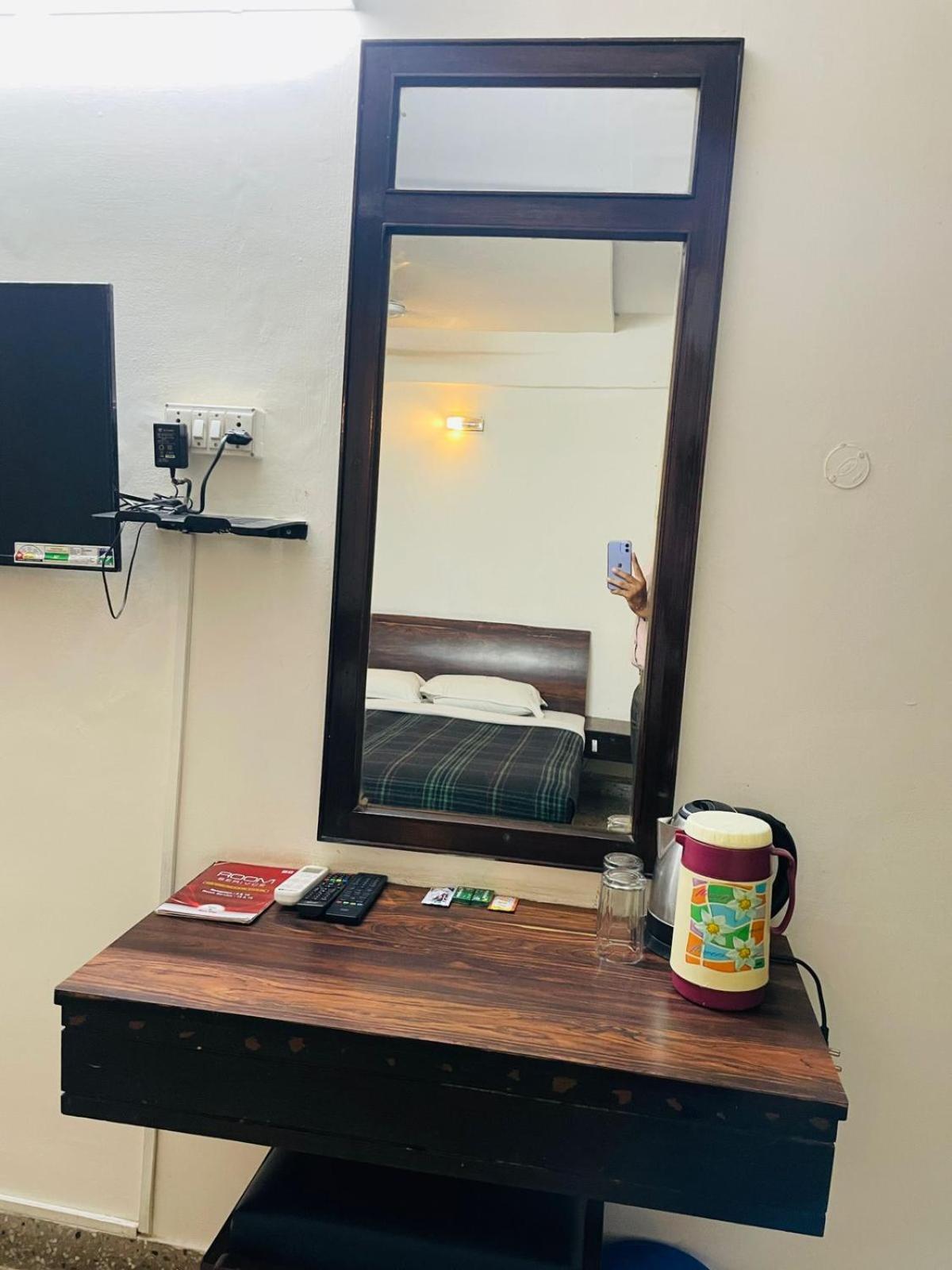 Gautam Hotel Váránaszi Kültér fotó