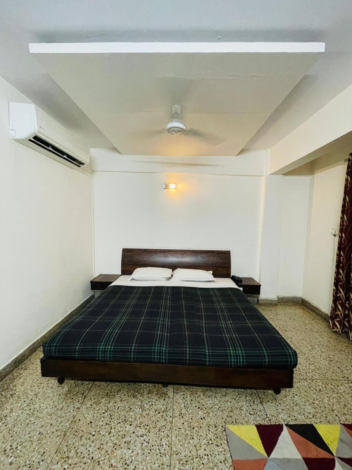 Gautam Hotel Váránaszi Kültér fotó