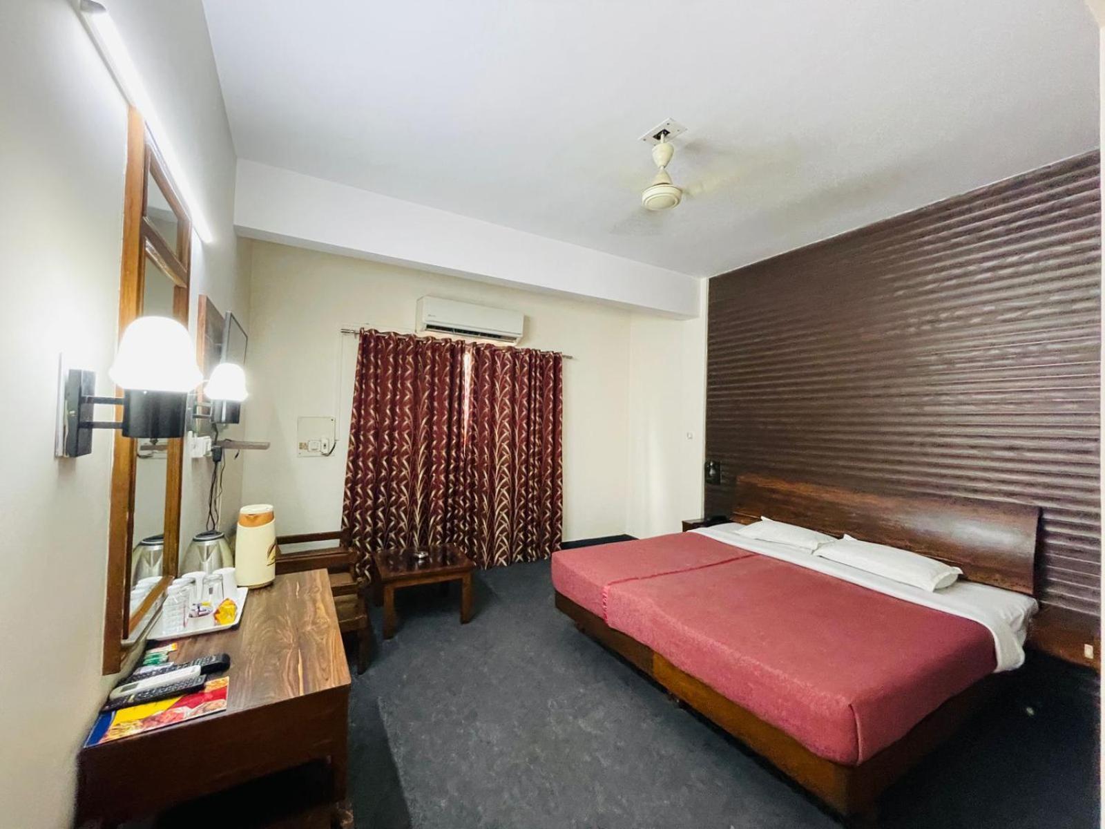 Gautam Hotel Váránaszi Kültér fotó