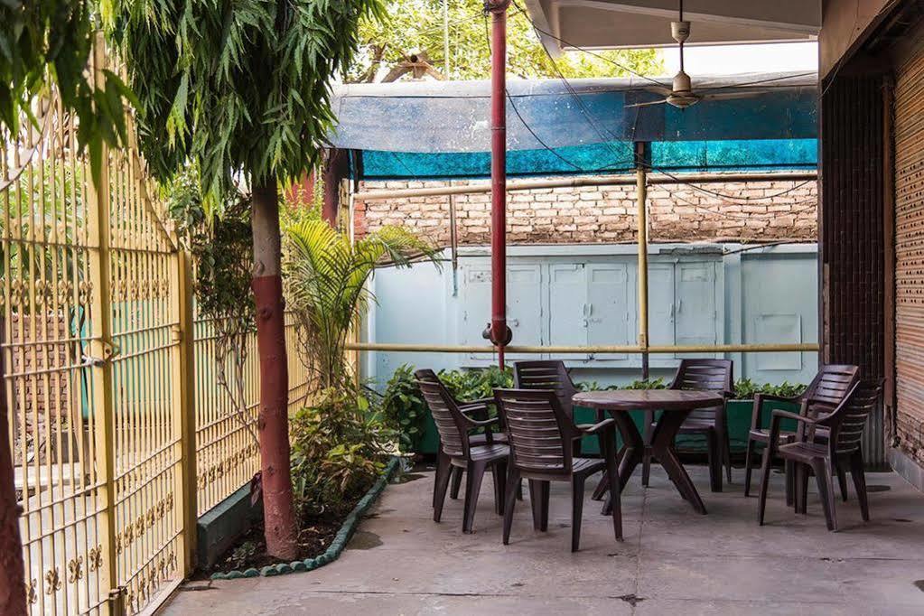 Gautam Hotel Váránaszi Kültér fotó